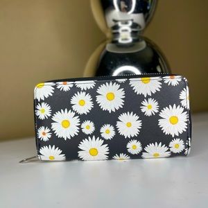 Daisy Wallet🌻SOLD